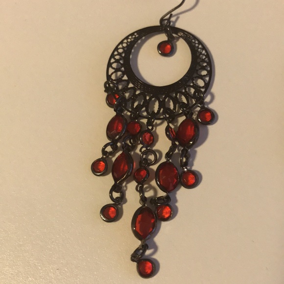 Claire’s drop earrings - Picture 2 of 4